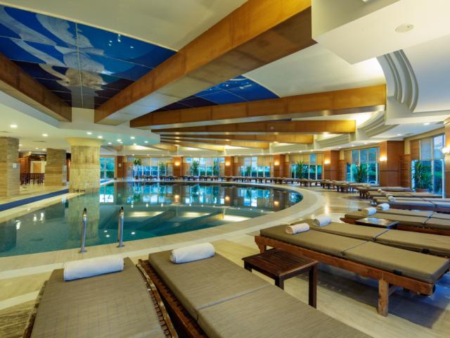 CRYSTAL ADMIRAL RESORT SUITES&SPA - Bazény - Vnitřní bazén