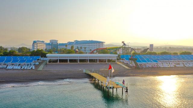 CRYSTAL ADMIRAL RESORT SUITES&SPA - Obecné - Hlavní budova