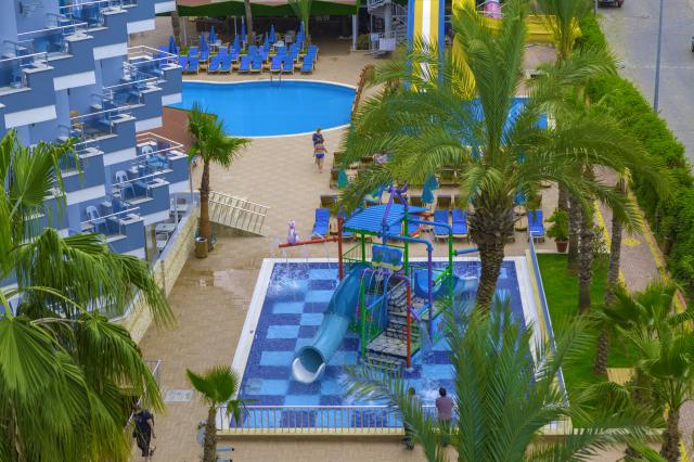 CARETTA RELAX HOTEL - Bazény - Venkovní dětský bazén