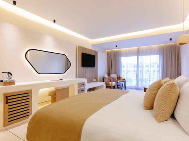 SUNRISE ANJUM RESORT - Pokoje - Executive Swim-Up Suite