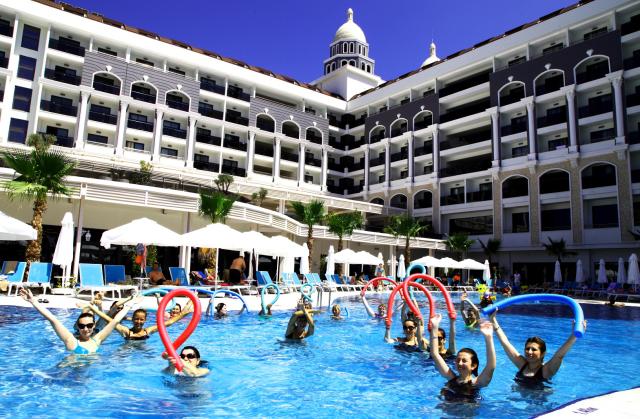 DIAMOND PREMIUM HOTEL & SPA - Bazény - Venkovní bazén