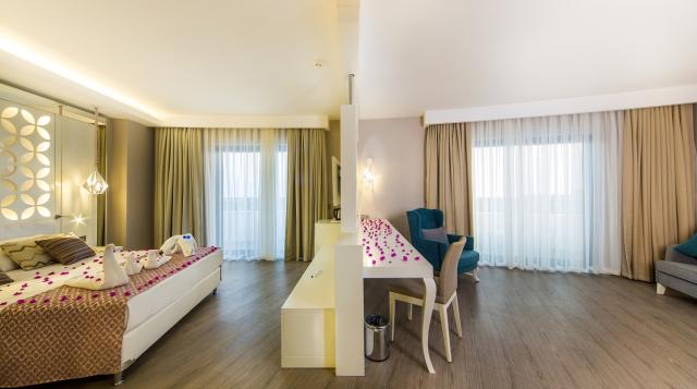 DIAMOND PREMIUM HOTEL & SPA - Pokoje - JUNIOR SUITE