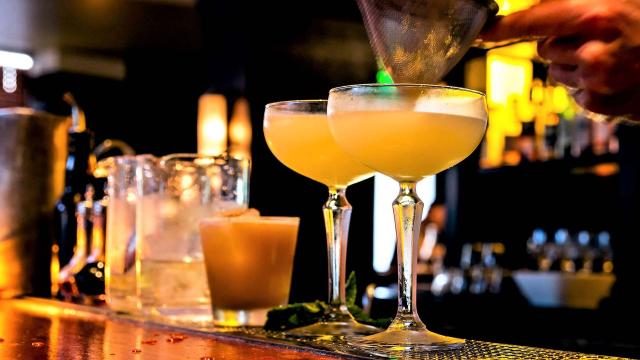 THE X BELEK - Bary - Rhythm Disco Bar 