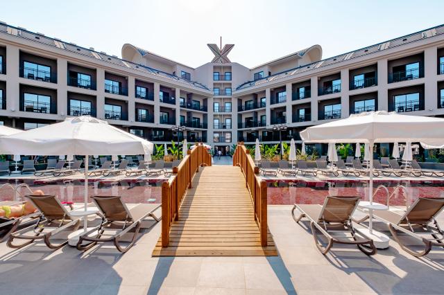 THE X BELEK - Obecné - Hlavní budova