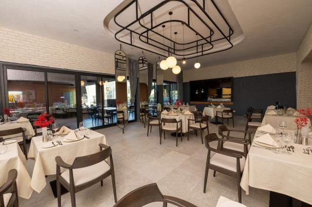 THE X BELEK - Restaurace - Thymàri Mediterranean A la Carte Res