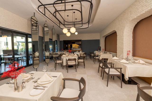 THE X BELEK - Restaurace - Thymàri Mediterranean A la Carte Res