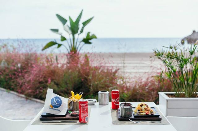 IC HOTELS GREEN PALACE & VILLAS - Bary - Aloha Beach Bar