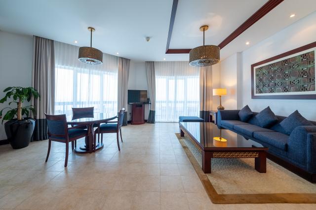 AJMAN HOTEL - Pokoje - Deluxe Suite
