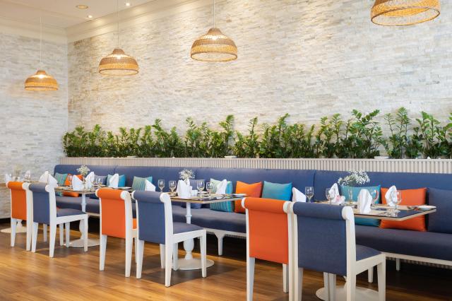 AJMAN HOTEL - Restaurace - Cafe Naseem