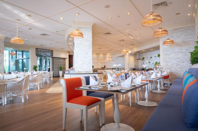 AJMAN HOTEL - Restaurace - Cafe Naseem