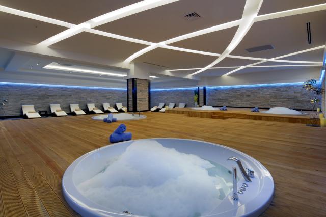 LITORE RESORT HOTEL - Lázně - Lázně