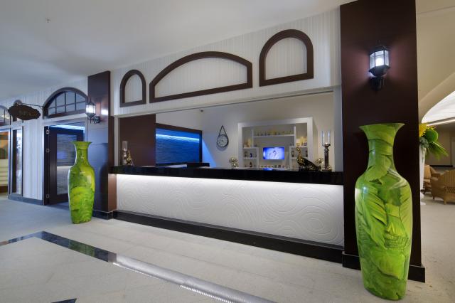 LITORE RESORT HOTEL - Lázně - Lázně