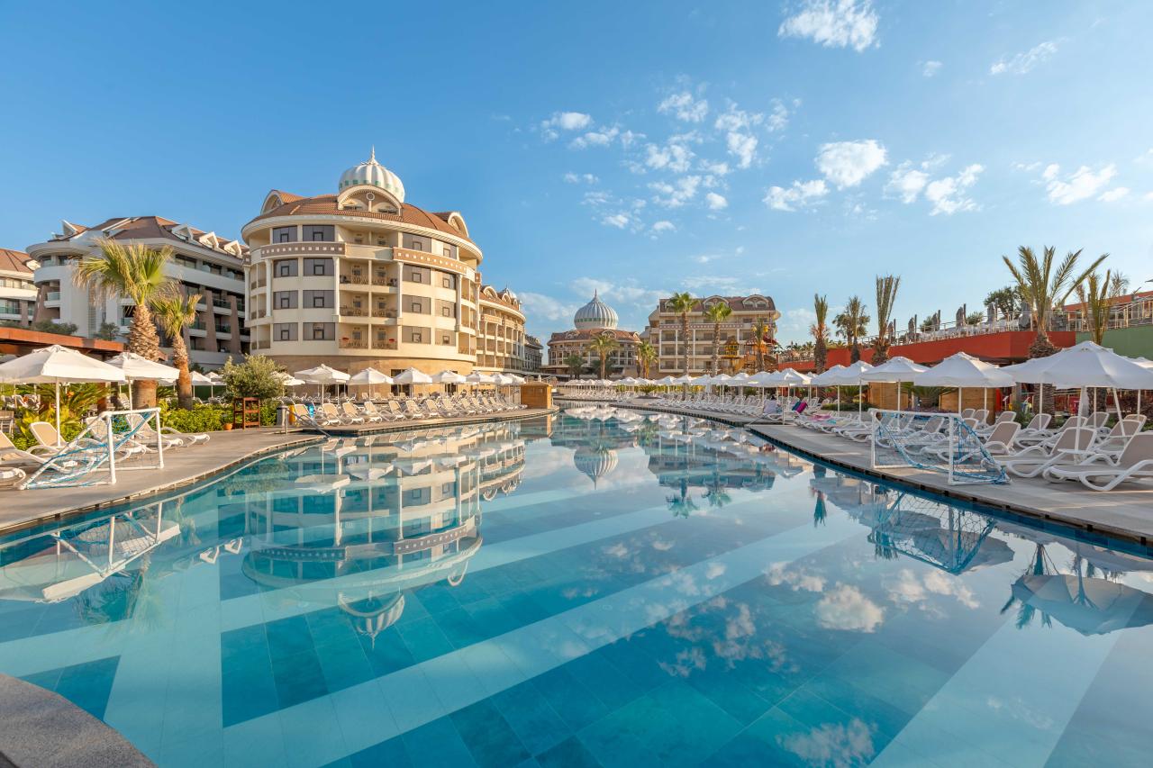KIRMAN BELAZUR RESORT & SPA - Obecné - Hlavní budova