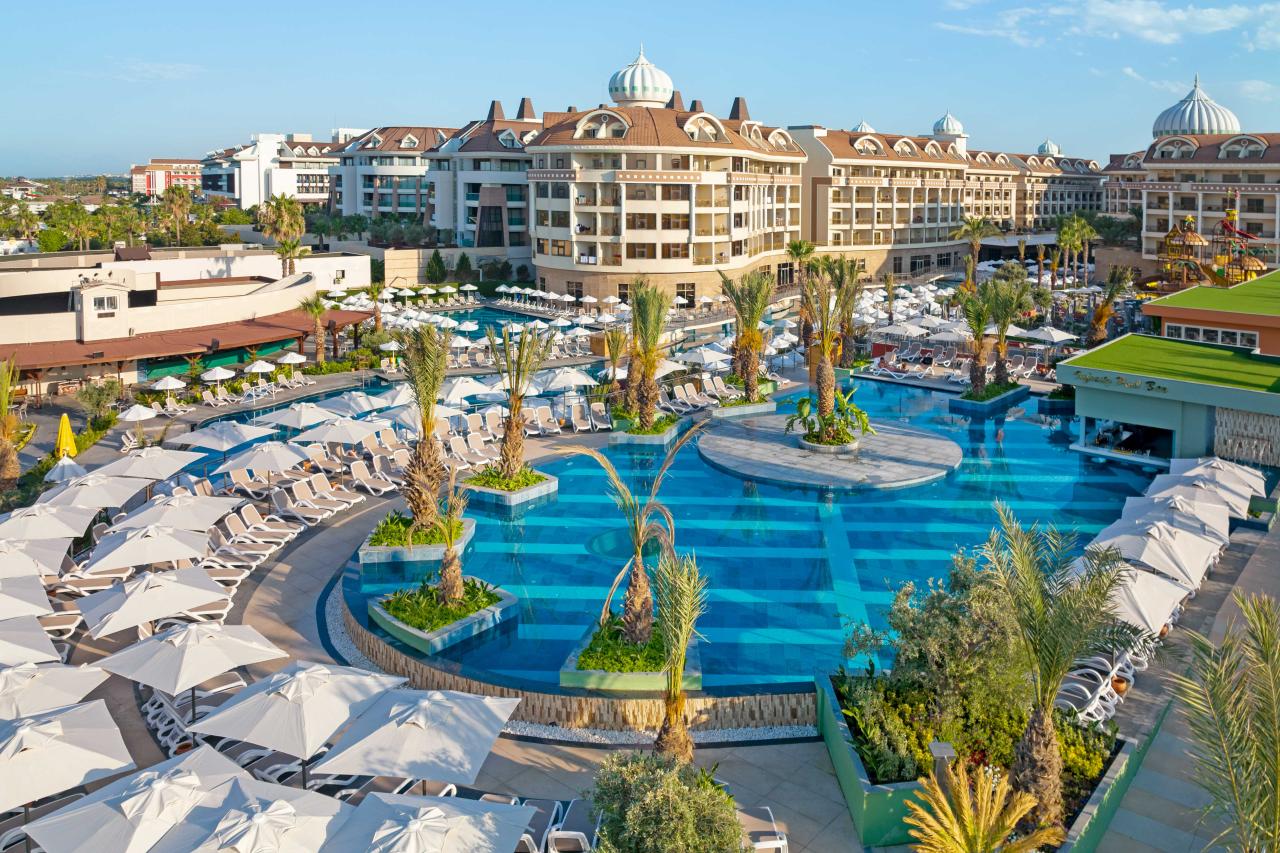 KIRMAN BELAZUR RESORT & SPA - Obecné - Hlavní budova