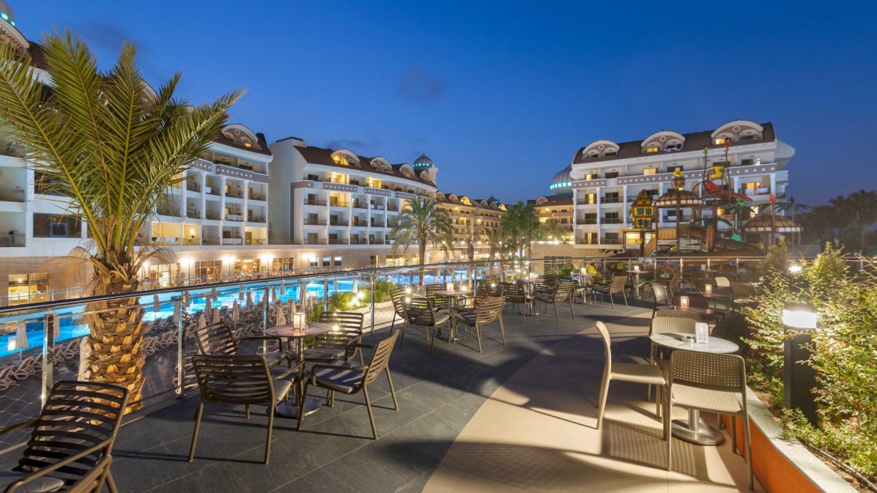 KIRMAN BELAZUR RESORT & SPA - Bary - SUNSET BAR