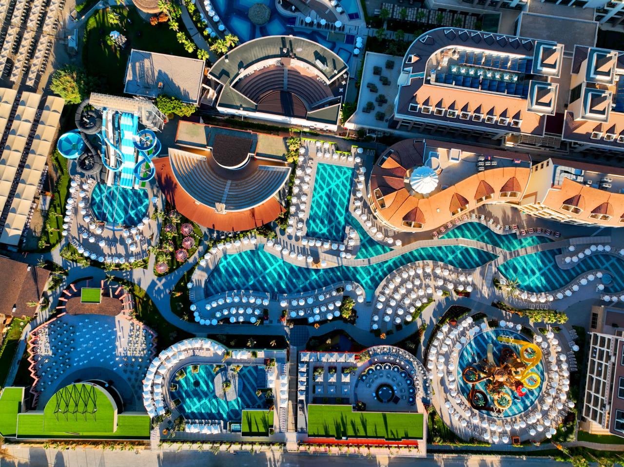 KIRMAN BELAZUR RESORT & SPA - Bazény - Venkovní bazén