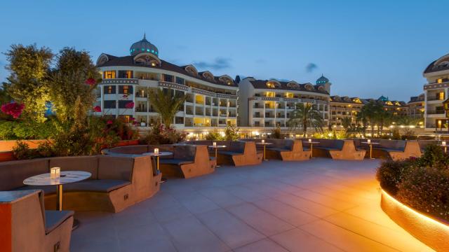 KIRMAN BELAZUR RESORT & SPA - Bary - SUNSET BAR