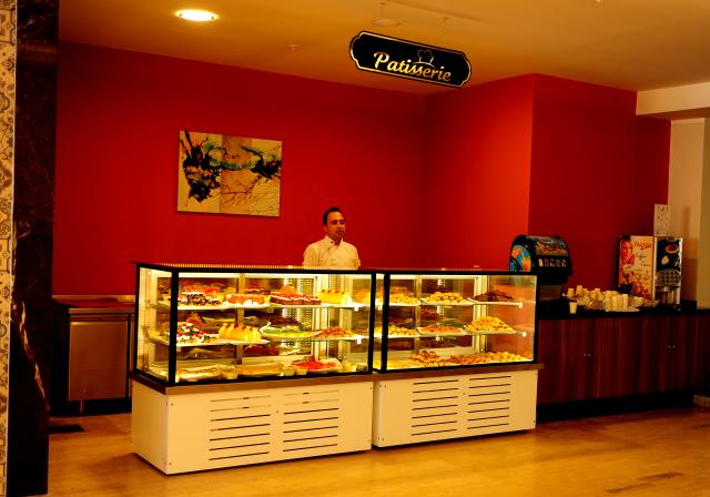 HOLIDAY PARK RESORT - Restaurace - PATISSERIE