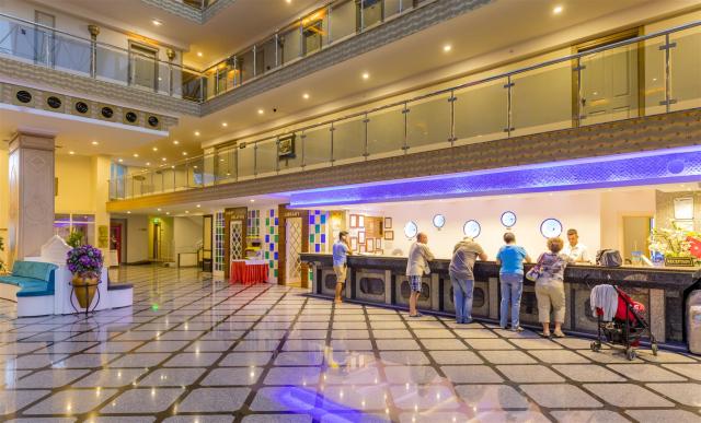 HOLIDAY PARK RESORT - Obecné - Hlavní budova