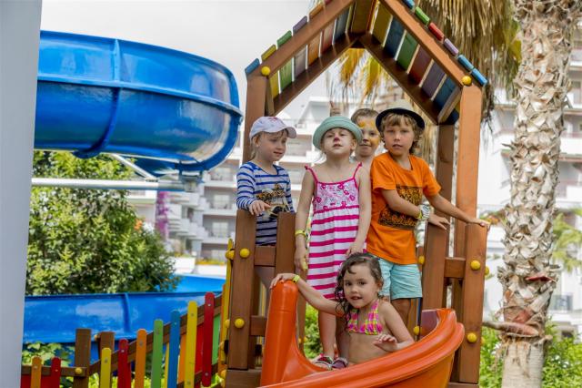 HOLIDAY PARK RESORT - Miniklub - Miniklub