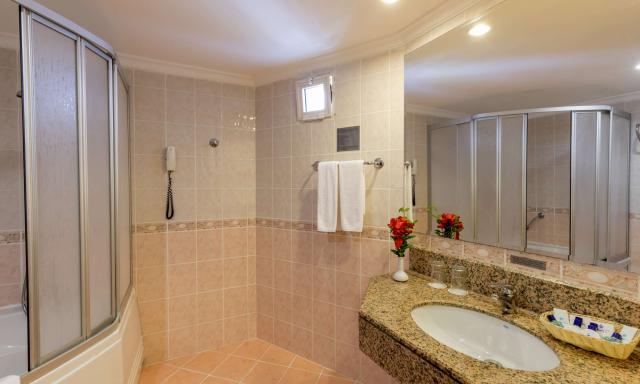 HOLIDAY PARK RESORT - Pokoje - STANDARD ROOM 