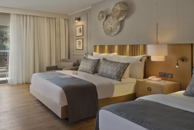 BARUT HEMERA - Pokoje - DELUXE ROOM WITH JACUZZI ON BALCONY