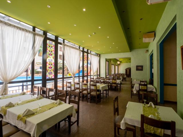 EMPIRE HOTEL AQUA PARK - Restaurace - main restaurant
