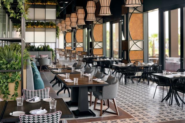 MOVENPICK RESORT AL MARJAN ISLAND - Restaurace - Boons