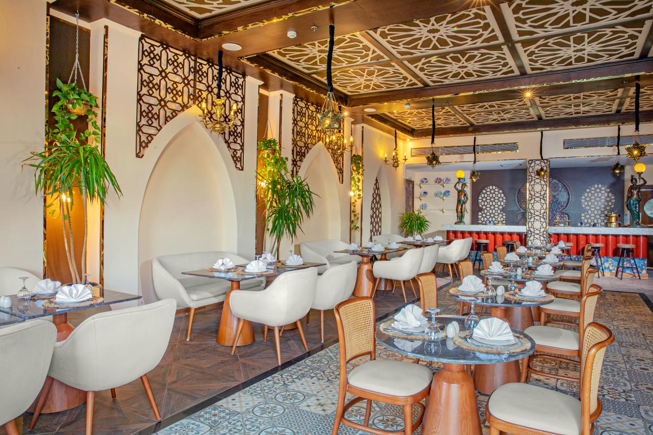 PANORAMA BUNGALOWS RESORT EL GOUNA - Restaurace - Tajn Restaura