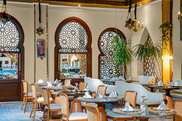 PANORAMA BUNGALOWS RESORT EL GOUNA - Restaurace - Tajn Restaura