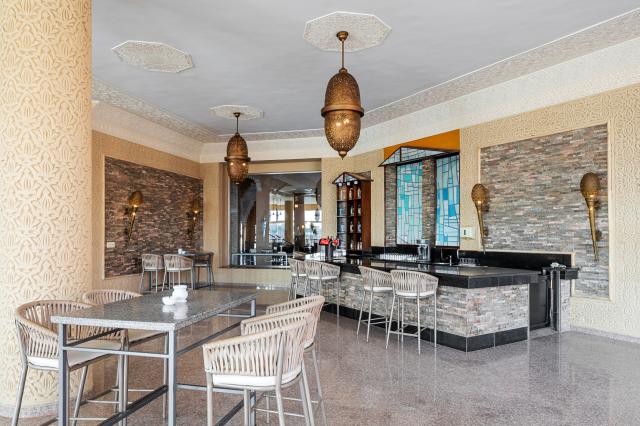 PICKALBATROS PALACE RESORT - Bary - Terrace Bar