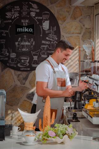 LIU RESORTS - Bary - STAGNUM COFFEE SHOP 