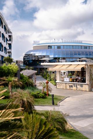 LIU RESORTS - Bary - STAGNUM COFFEE SHOP 