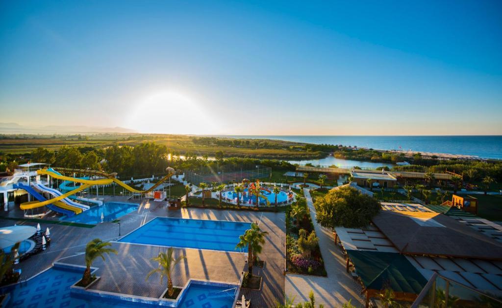 PORT NATURE LUXURY RESORT HOTEL & SPA - Bazény - Venkovní bazén