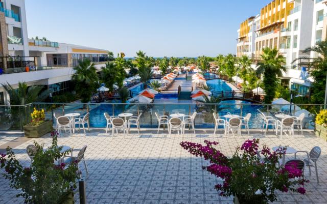 PORT NATURE LUXURY RESORT HOTEL & SPA - Bazény - Venkovní bazén