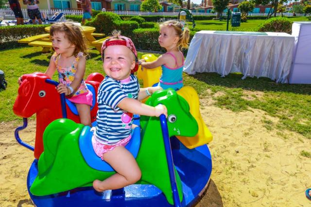 TITANIC PALACE & AQUA PARK BEACH RESORT - Miniklub - Miniklub
