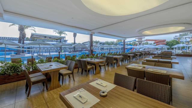 TRANSATLANTIK HOTEL& SPA - Restaurace - Main restaurant