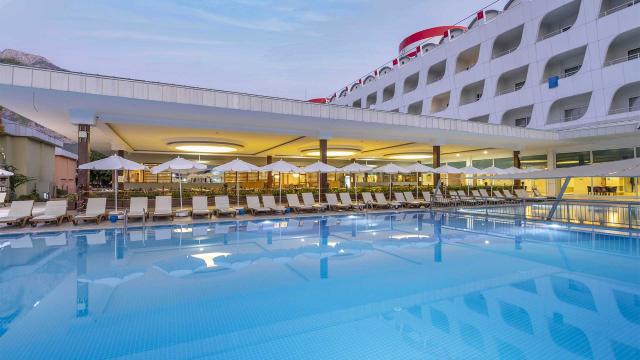 TRANSATLANTIK HOTEL& SPA - Bazény - Venkovní bazén
