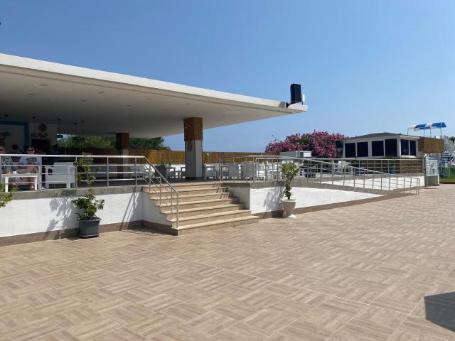 THE GARDEN BEACH HOTEL - Bary - BLUE POOL BAR