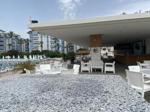 THE GARDEN BEACH HOTEL - Bary - BLUE POOL BAR