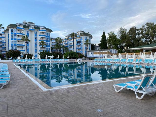 THE GARDEN BEACH HOTEL - Bazény - Bazény