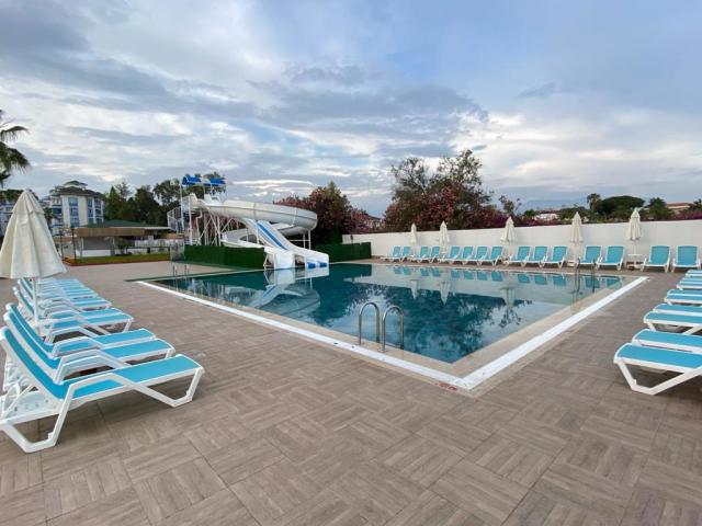THE GARDEN BEACH HOTEL - Bazény - Bazény