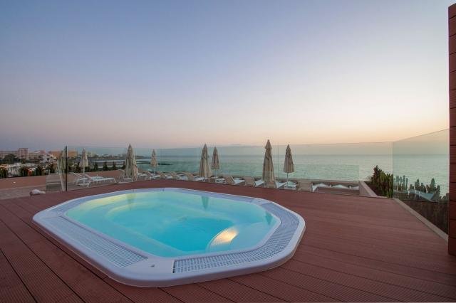 IBEROSTAR WAVES BOUGANVILLE PLAYA - Bazény - Venkovní bazén