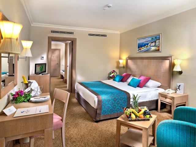 CRYSTAL DE LUXE RESORT & SPA - Pokoje - FAMILY ROOM LAND VIEW