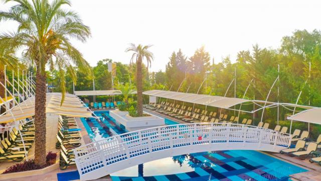 CRYSTAL DE LUXE RESORT & SPA - Obecné - Hlavní budova