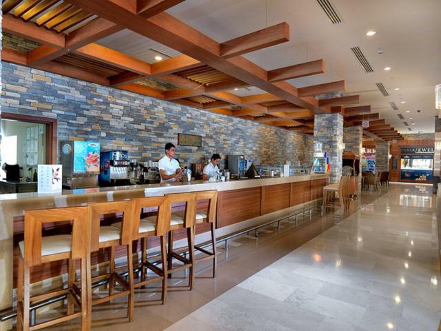 CRYSTAL DE LUXE RESORT & SPA - Bary - LAGOON BAR