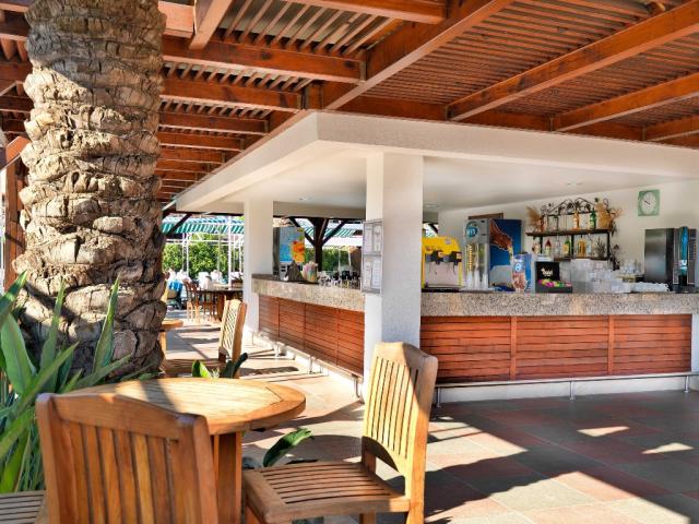 CRYSTAL DE LUXE RESORT & SPA - Bary - BEACH BAR