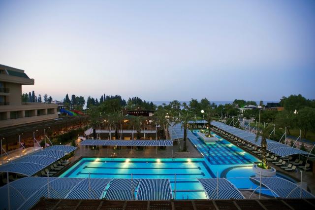CRYSTAL DE LUXE RESORT & SPA - Bazény - Venkovní bazén