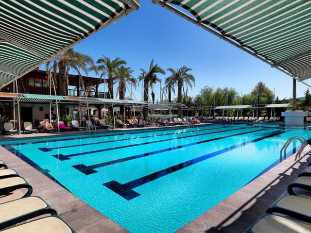CRYSTAL DE LUXE RESORT & SPA - Bazény - Venkovní bazén