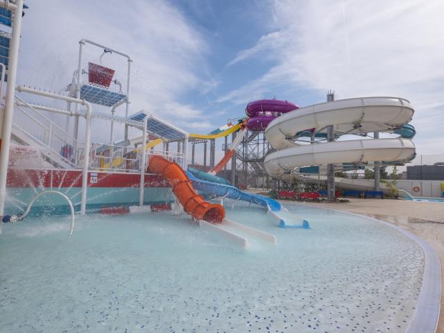 GOLDEN TAURUS AQUAPARK RESORT(ex. GOLDEN TAURUS PARK) - Vodní p